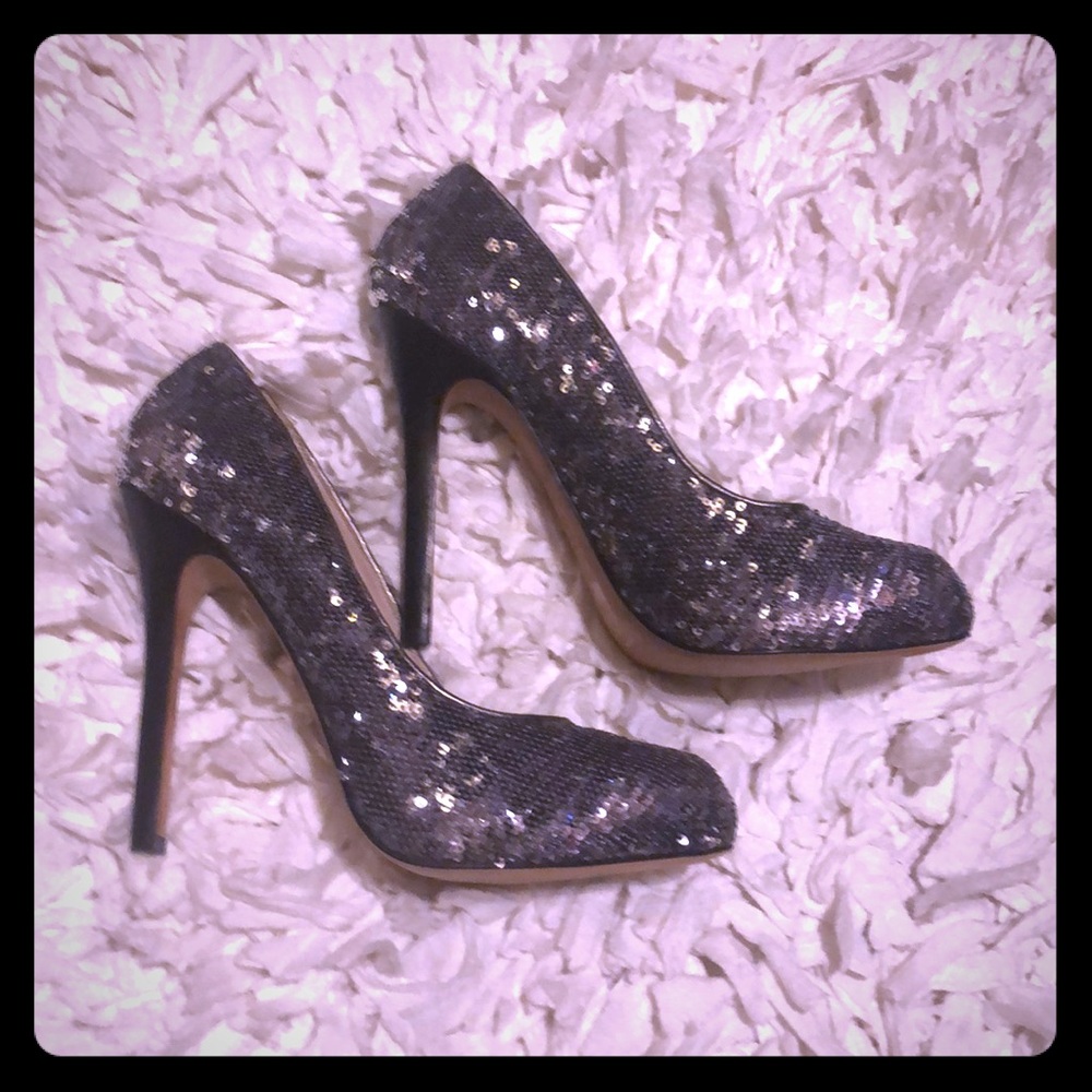 Dolce Vita Silver Sequin Heels (9M)